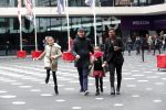 Amsterdam 21 december 2019
Edsilia Rombley en haar man Tjeerd Oosterhuis met hun dochters