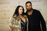 Amsterdam 16 december 2019
Premiere April may June in het deLamar theater met oa in de hoofdrollen Linda de Mol Elise Schaap en Tjitske Reidinga. Edwin Jonker met zijn vriendin