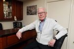 Leidschendam 11 december 2019
Henk de Gier in zijn praktijk/huis