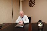 Leidschendam 11 december 2019
Henk de Gier in zijn praktijk/huis