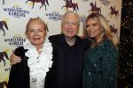 Amsterdam 19 december 2019
Premiere kerstcircus in Carre. Henk v d Meijden met zijn vrouw Monica Strootman en dochter Eliza