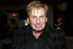 Zoetermeer 8 december 2019
Surpriseparty voor Hans Bouwens ( George Baker) vanwege zijn 75e verjaardag en 50 jaar artiest. 
Henny Huisman