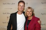 Amsterdam 16 december 2019
Premiere April may June in het deLamar theater met oa in de hoofdrollen Linda de Mol Elise Schaap en Tjitske Reidinga. Irene Moors kwam met een goede vriend