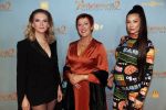 Amsterdam 9 december 2019
Premiere huisvrouwen bestaan niet deel II in tuschinski. Jelka v Houten Loes Luca en Eva v d Wijdeven