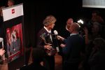 Hilversum 9 december 2019
Bekendmaking omroepman van nhet jaar 2019
DE winnaar van vorig jaar Beau v Erven Dorens reikt de prijs uit aan Jeroen Pauw die dit jaar gewonnen heeft.