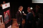 Hilversum 9 december 2019
Bekendmaking omroepman van nhet jaar 2019
DE winnaar van vorig jaar Beau v Erven Dorens reikt de prijs uit aan Jeroen Pauw die dit jaar gewonnen heeft.
