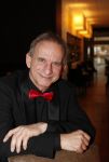Den Haag 16 december 2019
De society lunch in hotel crown plaza . Johan Vlemmix kwam met een vriendin