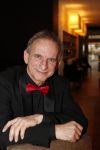 Den Haag 16 december 2019
De society lunch in hotel crown plaza . Johan Vlemmix kwam met een vriendin