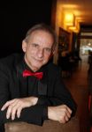 Den Haag 16 december 2019
De society lunch in hotel crown plaza . Johan Vlemmix kwam met een vriendin