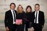 Amsterdam 16 december 2019
Premiere April may June in het deLamar theater met oa in de hoofdrollen Linda de Mol Elise Schaap en Tjitske Reidinga. Linda kwam met partner Jeroen Rietbergen en kinderen Noah Julian
