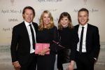 Amsterdam 16 december 2019
Premiere April may June in het deLamar theater met oa in de hoofdrollen Linda de Mol Elise Schaap en Tjitske Reidinga. Linda kwam met partner Jeroen Rietbergen en kinderen Noah Julian