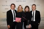 Amsterdam 16 december 2019
Premiere April may June in het deLamar theater met oa in de hoofdrollen Linda de Mol Elise Schaap en Tjitske Reidinga. Linda kwam met partner Jeroen Rietbergen en kinderen Noah Julian