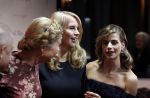 Amsterdam 16 december 2019
Premiere April may June in het deLamar theater met oa in de hoofdrollen Linda de Mol Elise Schaap en Tjitske Reidinga.