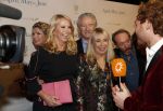 Amsterdam 16 december 2019
Premiere April may June in het deLamar theater met oa in de hoofdrollen Linda de Mol Elise Schaap en Tjitske Reidinga.