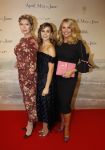 Amsterdam 16 december 2019
Premiere April may June in het deLamar theater met oa in de hoofdrollen Linda de Mol Elise Schaap en Tjitske Reidinga.