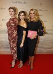 Amsterdam 16 december 2019
Premiere April may June in het deLamar theater met oa in de hoofdrollen Linda de Mol Elise Schaap en Tjitske Reidinga.