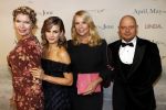 Amsterdam 16 december 2019
Premiere April may June in het deLamar theater met oa in de hoofdrollen Linda de Mol Elise Schaap en Tjitske Reidinga.