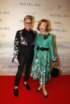 Amsterdam 16 december 2019
Premiere April may June in het deLamar theater met oa in de hoofdrollen Linda de Mol Elise Schaap en Tjitske Reidinga. Marijke Helwegen kwam met een kennis