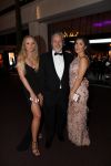 Amsterdam 12 december 2019
Luxury fair LXRY in de rai.Mark Teurlings met twee dames