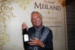 Noordwijk 13 decemnber 2019
Martien Meiland, moeder Erica, dochter Maxime, kleindochter Claire en dochter Montana tijdens de presentatie van de nieuwe wijncollectie van de familie Meiland. De bekende tv-familie brengt drie wijnen uit, onder de naam La Famille Meiland