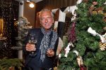 Noordwijk 13 decemnber 2019
Martien Meiland, moeder Erica, dochter Maxime, kleindochter Claire en dochter Montana tijdens de presentatie van de nieuwe wijncollectie van de familie Meiland. De bekende tv-familie brengt drie wijnen uit, onder de naam La Famille Meiland