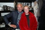 Noordwijk 13 decemnber 2019
Martien Meiland, moeder Erica, dochter Maxime, kleindochter Claire en dochter Montana tijdens de presentatie van de nieuwe wijncollectie van de familie Meiland. De bekende tv-familie brengt drie wijnen uit, onder de naam La Famille Meiland