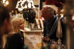 Noordwijk 13 decemnber 2019
Martien Meiland, moeder Erica, dochter Maxime, kleindochter Claire en dochter Montana tijdens de presentatie van de nieuwe wijncollectie van de familie Meiland. De bekende tv-familie brengt drie wijnen uit, onder de naam La Famille Meiland. Martien met Patricia Paay
