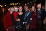 Noordwijk 13 decemnber 2019
Martien Meiland, moeder Erica, dochter Maxime, kleindochter Claire en dochter Montana tijdens de presentatie van de nieuwe wijncollectie van de familie Meiland. De bekende tv-familie brengt drie wijnen uit, onder de naam La Famille Meiland