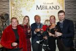 Noordwijk 13 decemnber 2019
Martien Meiland, moeder Erica, dochter Maxime, kleindochter Claire en dochter Montana tijdens de presentatie van de nieuwe wijncollectie van de familie Meiland. De bekende tv-familie brengt drie wijnen uit, onder de naam La Famille Meiland