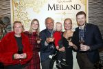 Noordwijk 13 decemnber 2019
Martien Meiland, moeder Erica, dochter Maxime, kleindochter Claire en dochter Montana tijdens de presentatie van de nieuwe wijncollectie van de familie Meiland. De bekende tv-familie brengt drie wijnen uit, onder de naam La Famille Meiland