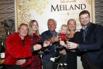 Noordwijk 13 decemnber 2019
Martien Meiland, moeder Erica, dochter Maxime, kleindochter Claire en dochter Montana tijdens de presentatie van de nieuwe wijncollectie van de familie Meiland. De bekende tv-familie brengt drie wijnen uit, onder de naam La Famille Meiland