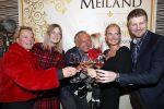 Noordwijk 13 decemnber 2019
Martien Meiland, moeder Erica, dochter Maxime, kleindochter Claire en dochter Montana tijdens de presentatie van de nieuwe wijncollectie van de familie Meiland. De bekende tv-familie brengt drie wijnen uit, onder de naam La Famille Meiland