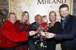 Noordwijk 13 decemnber 2019
Martien Meiland, moeder Erica, dochter Maxime, kleindochter Claire en dochter Montana tijdens de presentatie van de nieuwe wijncollectie van de familie Meiland. De bekende tv-familie brengt drie wijnen uit, onder de naam La Famille Meiland