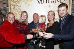 Noordwijk 13 decemnber 2019
Martien Meiland, moeder Erica, dochter Maxime, kleindochter Claire en dochter Montana tijdens de presentatie van de nieuwe wijncollectie van de familie Meiland. De bekende tv-familie brengt drie wijnen uit, onder de naam La Famille Meiland