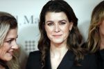Amsterdam 16 december 2019
Premiere April may June in het deLamar theater met oa in de hoofdrollen Linda de Mol Elise Schaap en Tjitske Reidinga. Merel Westrik kwam met haar zus en een vriendin