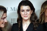 Amsterdam 16 december 2019
Premiere April may June in het deLamar theater met oa in de hoofdrollen Linda de Mol Elise Schaap en Tjitske Reidinga. Merel Westrik kwam met haar zus en een vriendin