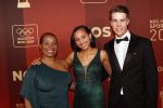 Amsterdam 18 december 2019
Sportman/ sportvrouw van het jaar gala in AFAS live ( Sportgala)
nelli Cooman kwam met dochter en schoonzoon