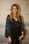 Amsterdam 16 december 2019
Premiere April may June in het deLamar theater met oa in de hoofdrollen Linda de Mol Elise Schaap en Tjitske Reidinga. Nicolette v dam