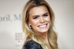 Amsterdam 16 december 2019
Premiere April may June in het deLamar theater met oa in de hoofdrollen Linda de Mol Elise Schaap en Tjitske Reidinga. Nicolette v dam