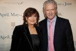 Amsterdam 16 december 2019
Premiere April may June in het deLamar theater met oa in de hoofdrollen Linda de Mol Elise Schaap en Tjitske Reidinga. Olga Zuiderhoek en Patrick Duffy