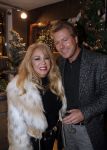 Noordwijk 13 decemnber 2019
Martien Meiland, moeder Erica, dochter Maxime, kleindochter Claire en dochter Montana tijdens de presentatie van de nieuwe wijncollectie van de familie Meiland. De bekende tv-familie brengt drie wijnen uit, onder de naam La Famille Meiland. Patricia Paay kwam met haar man Robert Hinfelaar