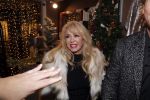 Noordwijk 13 decemnber 2019
Martien Meiland, moeder Erica, dochter Maxime, kleindochter Claire en dochter Montana tijdens de presentatie van de nieuwe wijncollectie van de familie Meiland. De bekende tv-familie brengt drie wijnen uit, onder de naam La Famille Meiland. Patricia Paay kwam met haar man Robert Hinfelaar