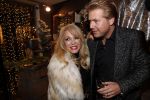 Noordwijk 13 decemnber 2019
Martien Meiland, moeder Erica, dochter Maxime, kleindochter Claire en dochter Montana tijdens de presentatie van de nieuwe wijncollectie van de familie Meiland. De bekende tv-familie brengt drie wijnen uit, onder de naam La Famille Meiland. Patricia Paay kwam met haar man Robert Hinfelaar