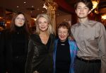 Amsterdam 19 december 2019
Premiere kerstcircus in Carre. Pernille la Lau met moeder en haar kinderen