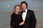 Amsterdam 9 december 2019
Premiere huisvrouwen bestaan niet deel II in tuschinski. Rick Engelkes met zijn vriendin Marie Claire Noorlander en hun kinderen