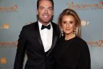 Amsterdam 9 december 2019
Premiere huisvrouwen bestaan niet deel II in tuschinski.
Robert Doornbos met zijn vriendin Chantal Bles