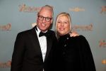 Amsterdam 9 december 2019
Premiere huisvrouwen bestaan niet deel II in tuschinski. Rudolf v Veen met vrouw