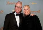 Amsterdam 9 december 2019
Premiere huisvrouwen bestaan niet deel II in tuschinski. Rudolf v Veen met vrouw