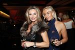 Amsterdam 12 december 2019
Luxury fair LXRY in de rai. Sandra Masmeijer met dochter en schoonzoon