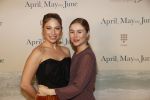 Amsterdam 16 december 2019
Premiere April may June in het deLamar theater met oa in de hoofdrollen Linda de Mol Elise Schaap en Tjitske Reidinga. Sarah Chronis en Sigrid ten Napel